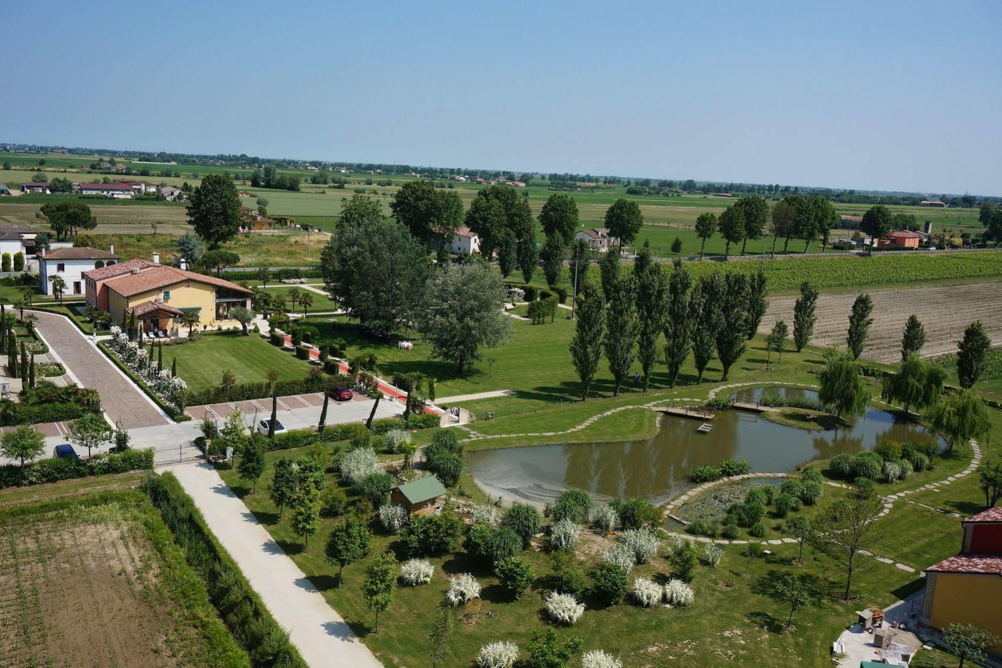 Agriturismo Fondo San Benedetto Correzzola Exterior foto